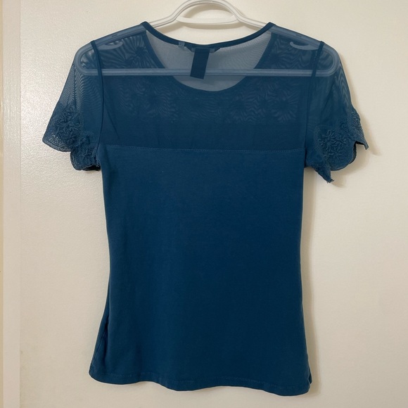 H&m Lace Detail Shortsleeve top - Picture 2 of 2